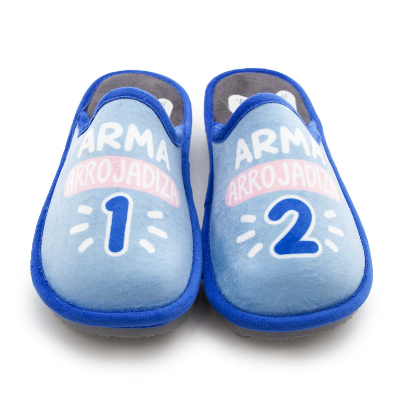 Zapatillas de casa - Arma arrojadiza 1 y 2